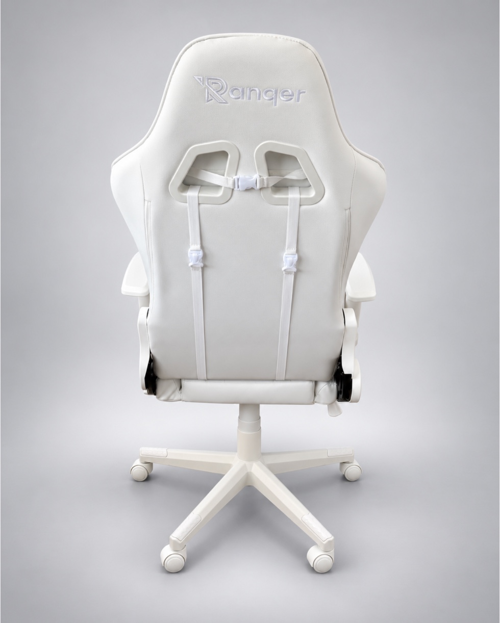 Dos de la chaise Ranqer Felix avec le logo de la marque
